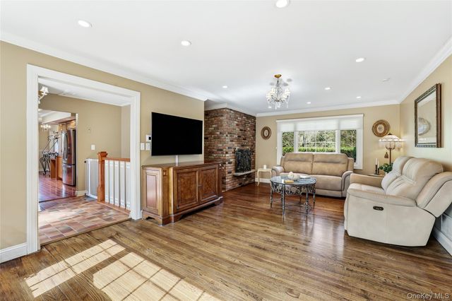 35 Mayer Drive, Suffern, NY 10901