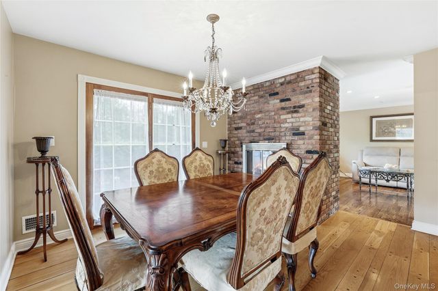 35 Mayer Drive, Suffern, NY 10901