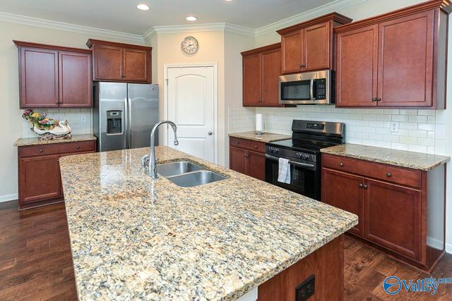 352 Harbor Glen Drive, Madison, AL 35756
