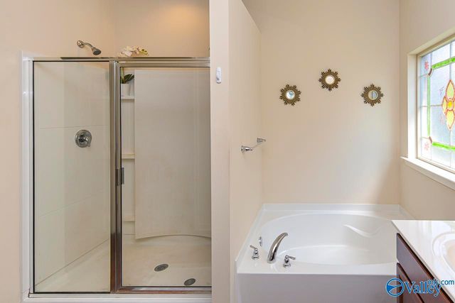 352 Harbor Glen Drive, Madison, AL 35756