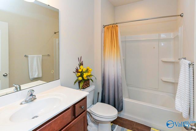 352 Harbor Glen Drive, Madison, AL 35756