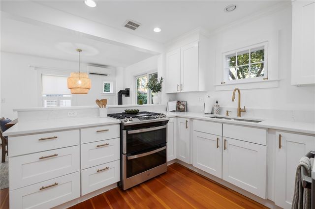 19 Third Street, Newport, RI 02840