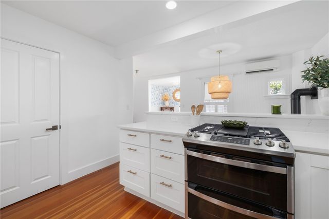 19 Third Street, Newport, RI 02840