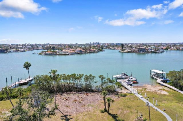 636 SUNSET DRIVE S, St Petersburg, FL 33707