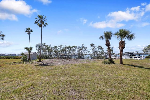 636 SUNSET DRIVE S, St Petersburg, FL 33707