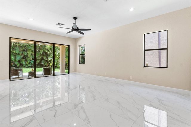 10293 Medicis, Wellington, FL 33449