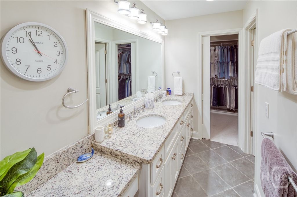 Image 20 of property listing at 12 Riding Lane, Savannah, GA 31411