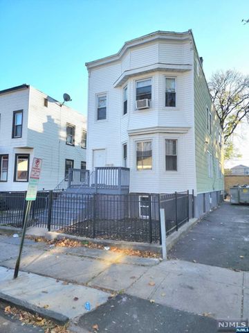 13 Lindsley Place, East Orange, NJ 07018