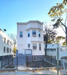 13 Lindsley Place, East Orange, NJ 07018