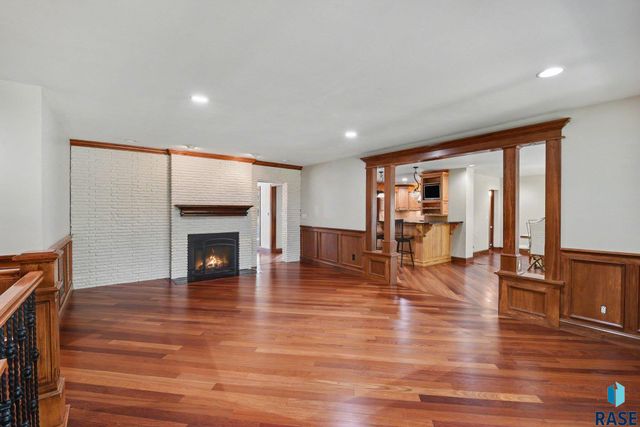 301 E 32nd St Street, Sioux Falls, SD 57105