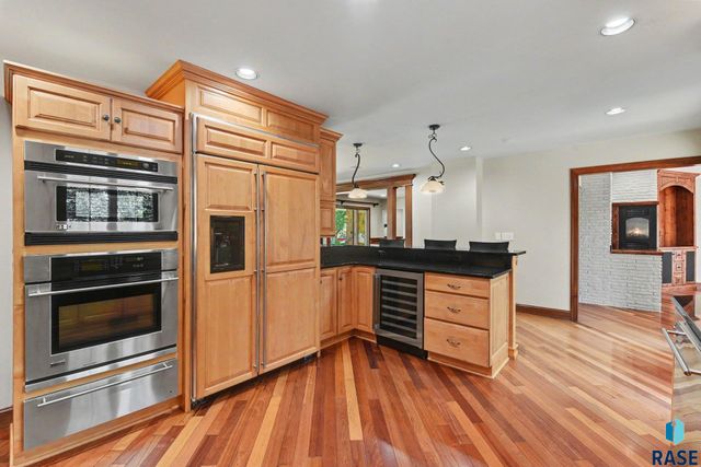301 E 32nd St Street, Sioux Falls, SD 57105