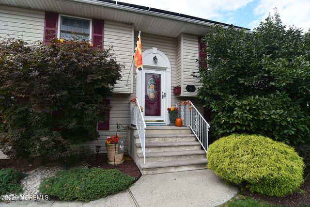 902 10th Street, Union Beach, NJ 07735