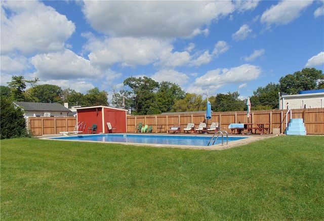643 Dogwood Lane, Stockertown Boro, PA 18040