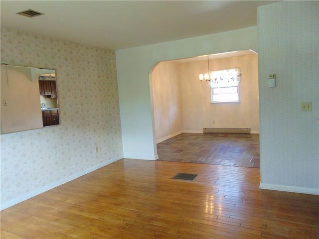643 Dogwood Lane, Stockertown Boro, PA 18040