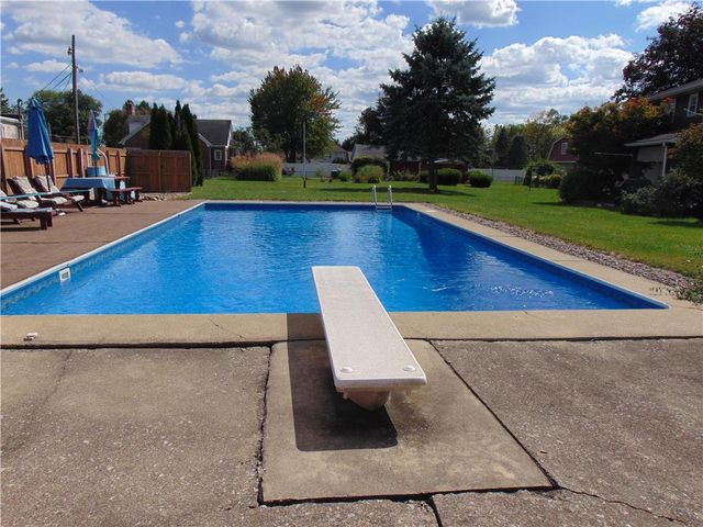 643 Dogwood Lane, Stockertown Boro, PA 18040