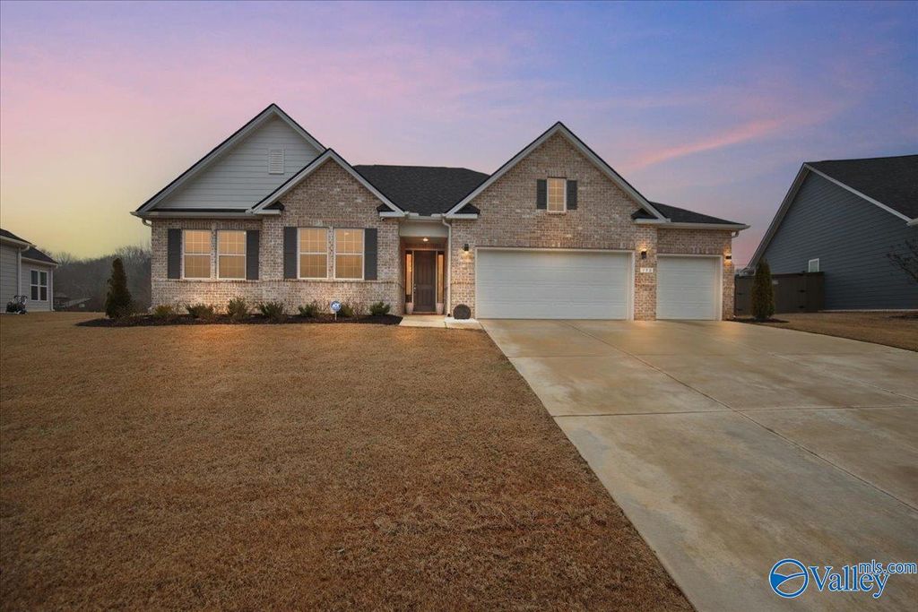 150 Jude Lane, Hazel Green, AL 35750