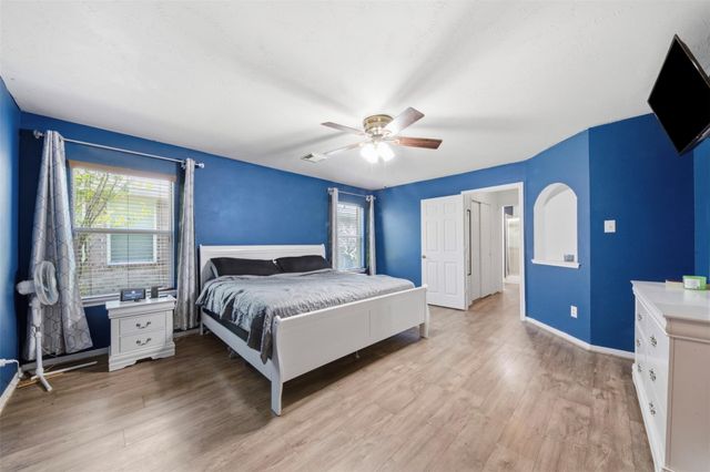 924 Chad Lane, Baytown, TX 77521