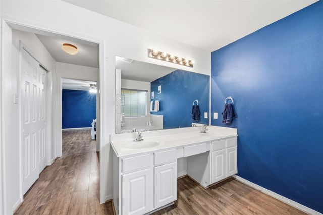 924 Chad Lane, Baytown, TX 77521