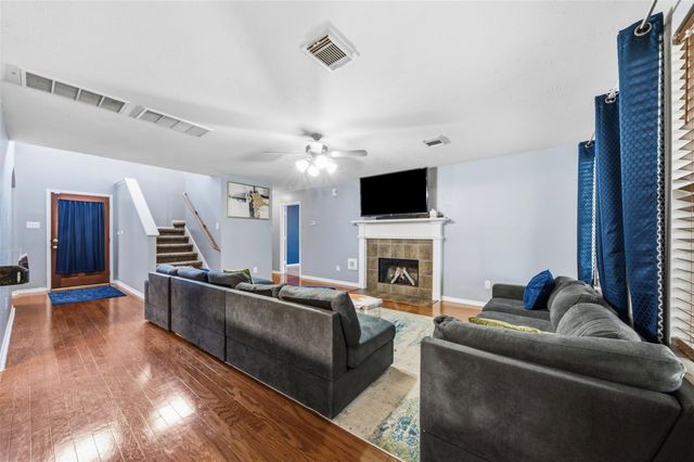 924 Chad Lane, Baytown, TX 77521