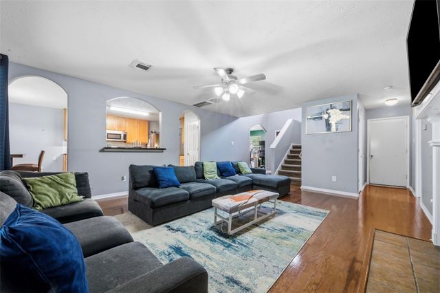 924 Chad Lane, Baytown, TX 77521