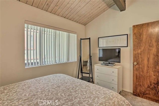 607 E Victoria Court, Lake Arrowhead, CA 92352