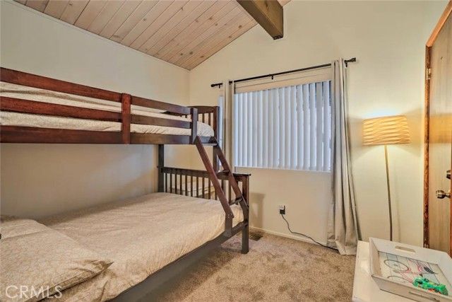 607 E Victoria Court, Lake Arrowhead, CA 92352