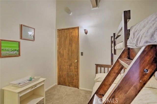 607 E Victoria Court, Lake Arrowhead, CA 92352