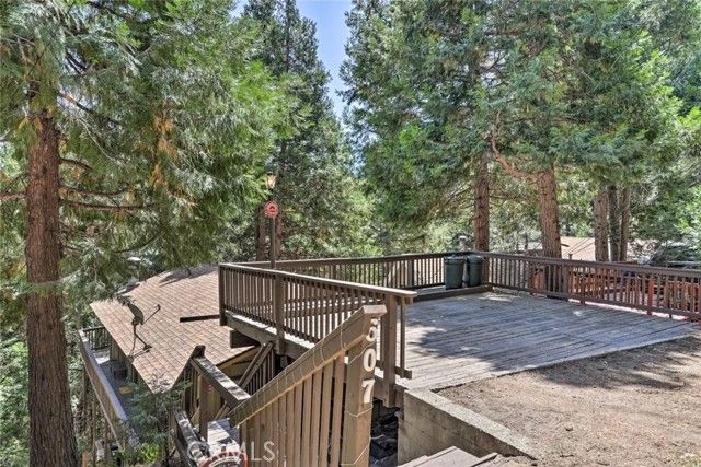 607 E Victoria Court, Lake Arrowhead, CA 92352