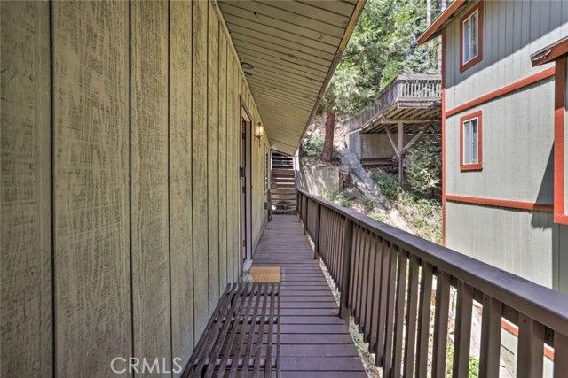 607 E Victoria Court, Lake Arrowhead, CA 92352