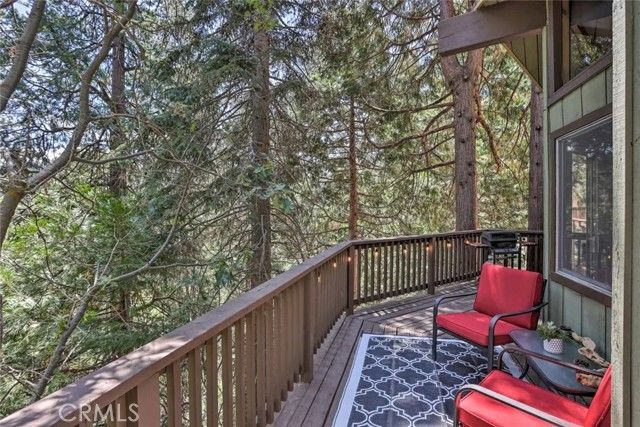 607 E Victoria Court, Lake Arrowhead, CA 92352