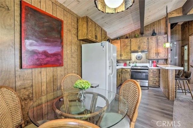 607 E Victoria Court, Lake Arrowhead, CA 92352