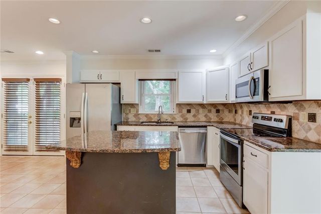 410 Emerald Parkway, Sugar Hill, GA 30518