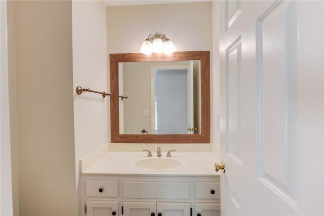 410 Emerald Parkway, Sugar Hill, GA 30518