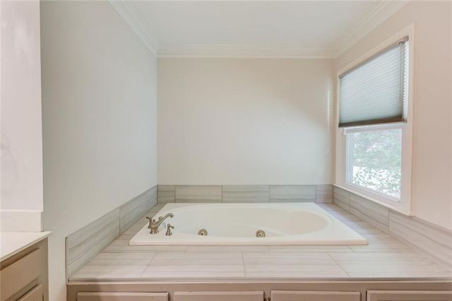 410 Emerald Parkway, Sugar Hill, GA 30518