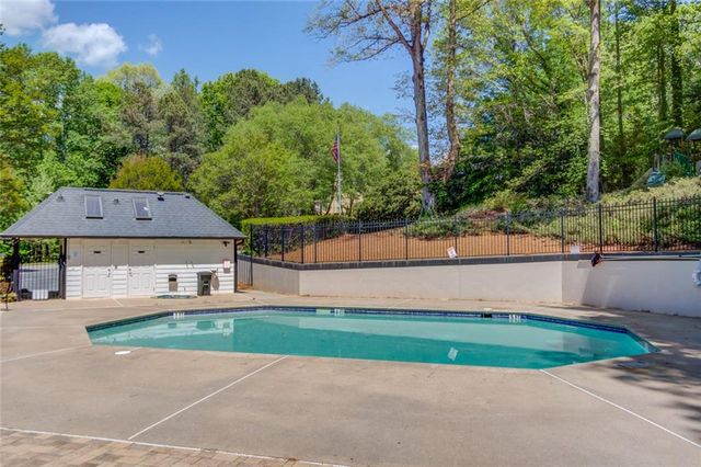 410 Emerald Parkway, Sugar Hill, GA 30518