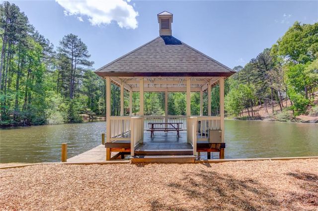 410 Emerald Parkway, Sugar Hill, GA 30518