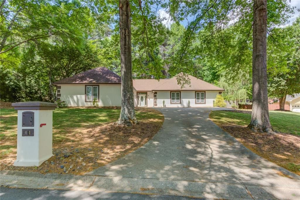 410 Emerald Parkway, Sugar Hill, GA 30518