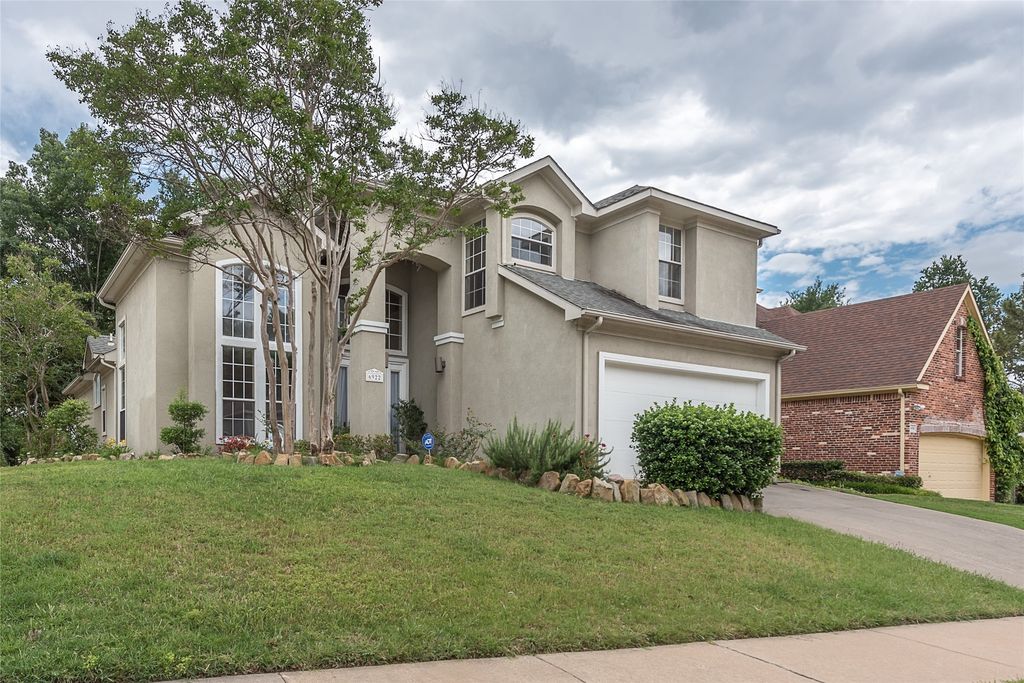 6922 Clear Springs Circle, Garland, TX 75044