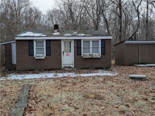 119 E killingly Road, Foster, RI 02825