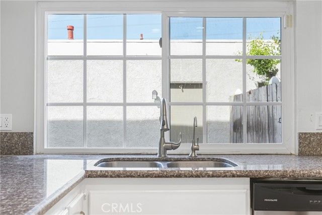 32 Goldenbush, Irvine, CA 92604