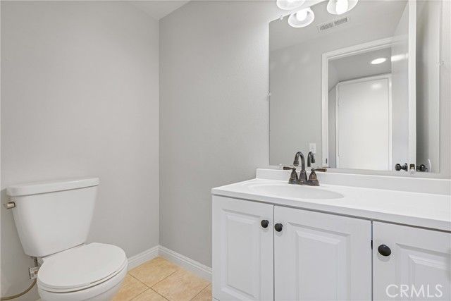 32 Goldenbush, Irvine, CA 92604