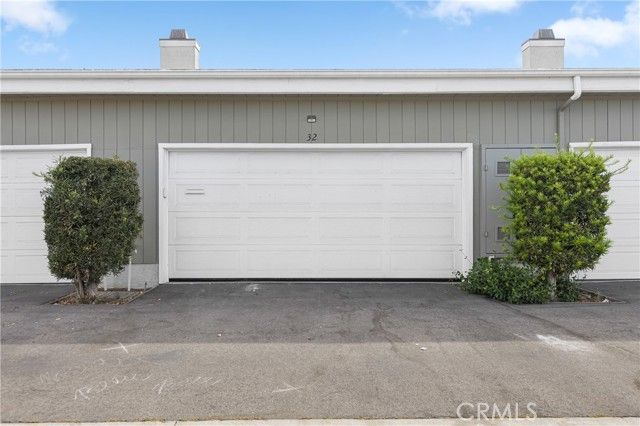 32 Goldenbush, Irvine, CA 92604