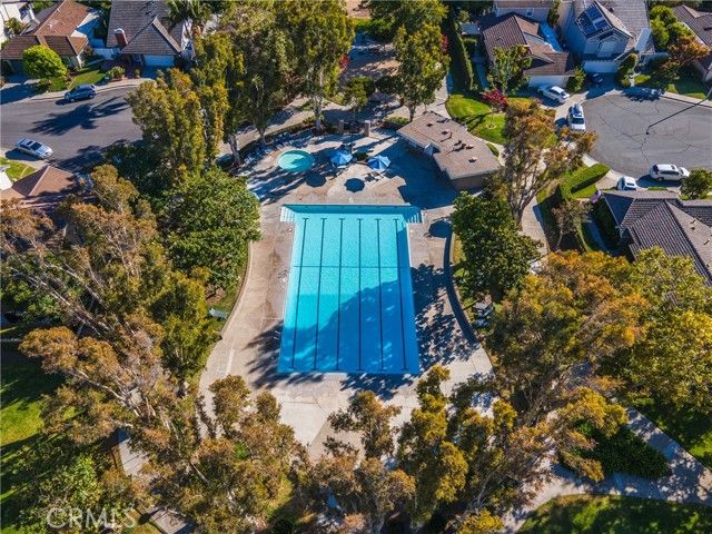 32 Goldenbush, Irvine, CA 92604