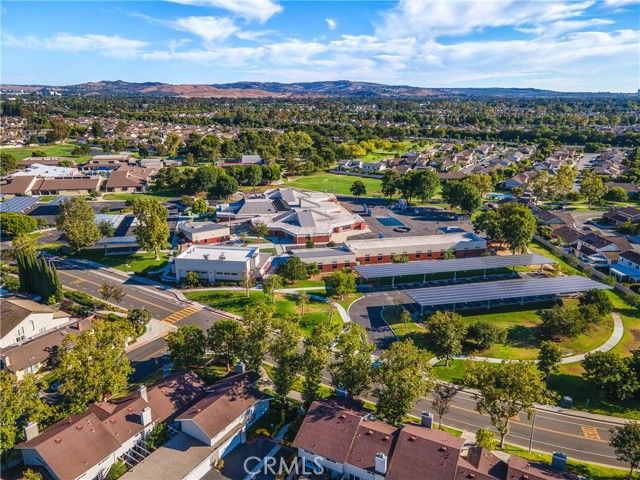 32 Goldenbush, Irvine, CA 92604