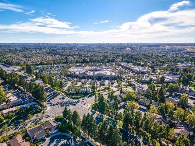 32 Goldenbush, Irvine, CA 92604