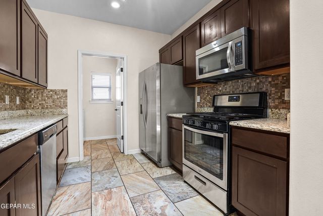 7113 N SKIES, El Paso, TX 79934