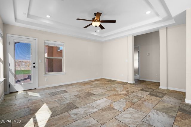 7113 N SKIES, El Paso, TX 79934