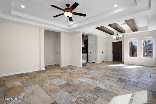 7113 N SKIES, El Paso, TX 79934