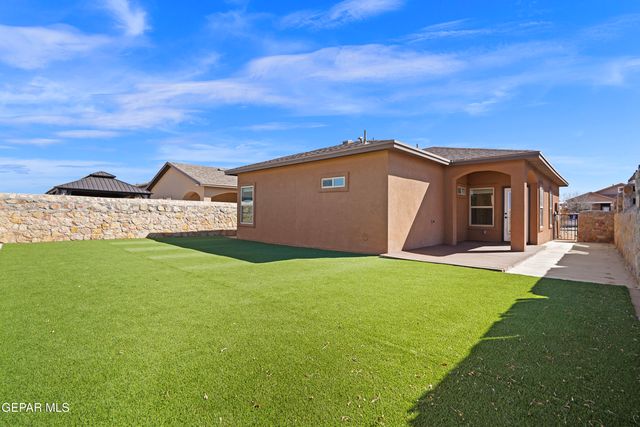 7113 N SKIES, El Paso, TX 79934