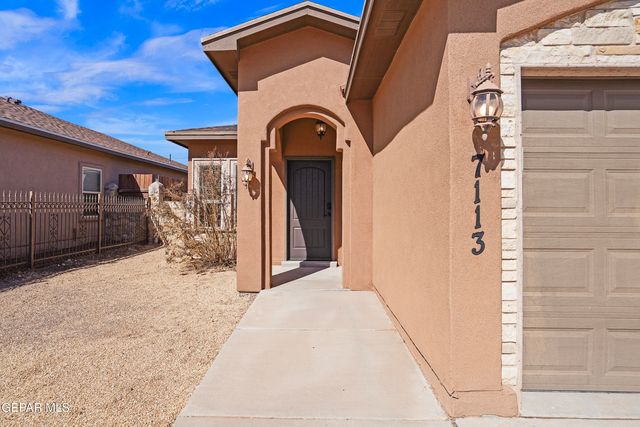 7113 N SKIES, El Paso, TX 79934